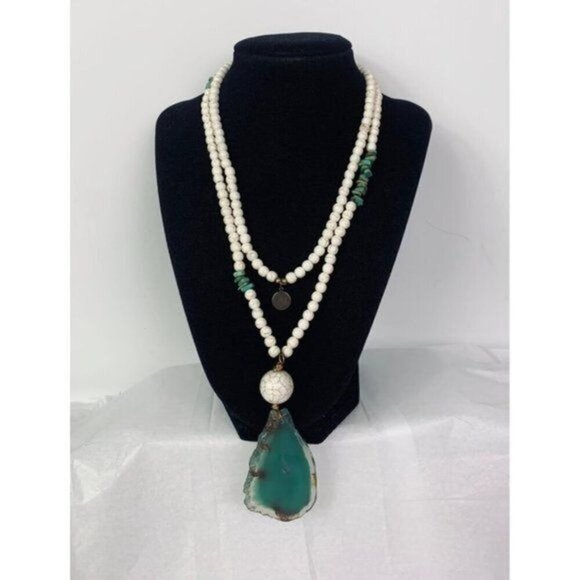 Artisan Made AGATE, Jadeite, and Glass Bead Necklace - Picture 1 of 7